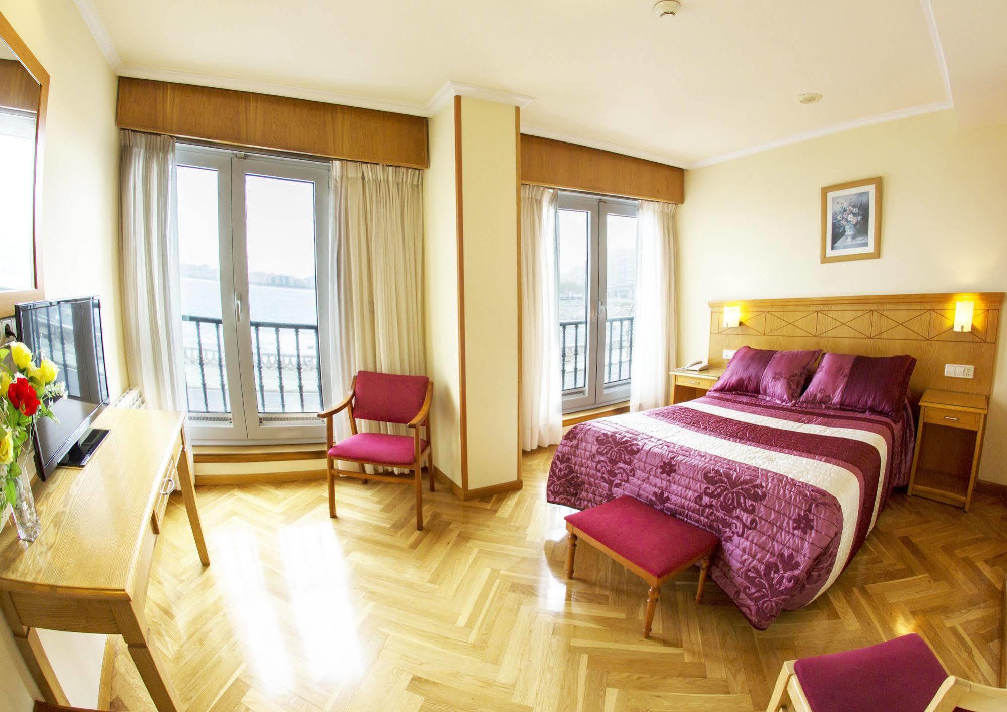 Hotel Cristal 2 A Coruna Luaran gambar